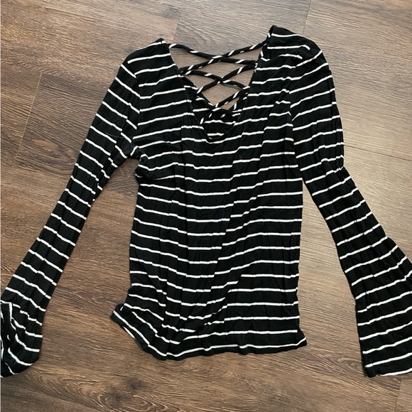 Black and white stripped top! - Picture 2 of 3